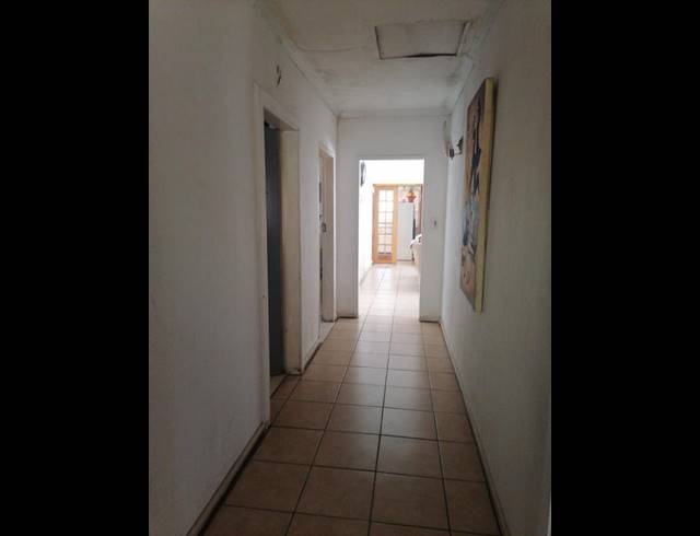 3 BEDROOM HOUSE FOR SALE IN BEZUIDENHOUT VALLEY